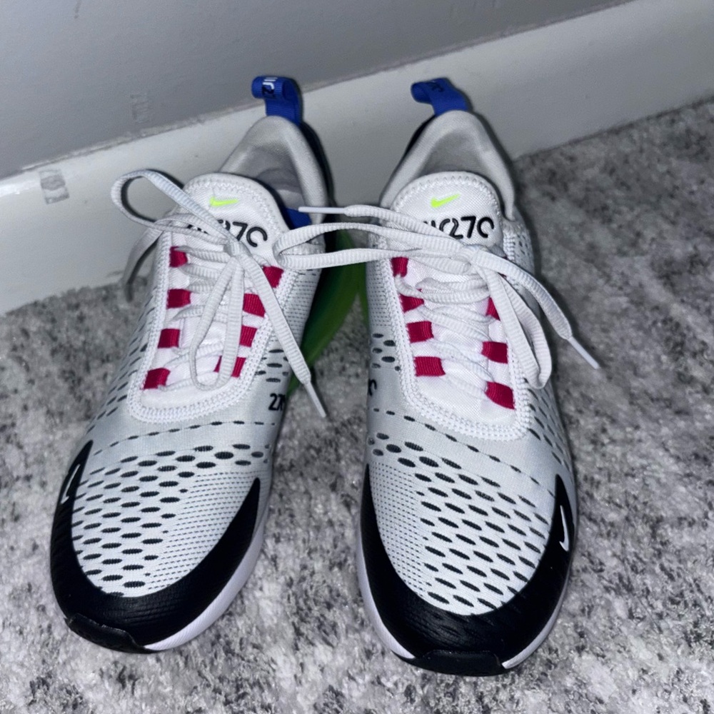 Nike Air Max 270
Women's size 8.5